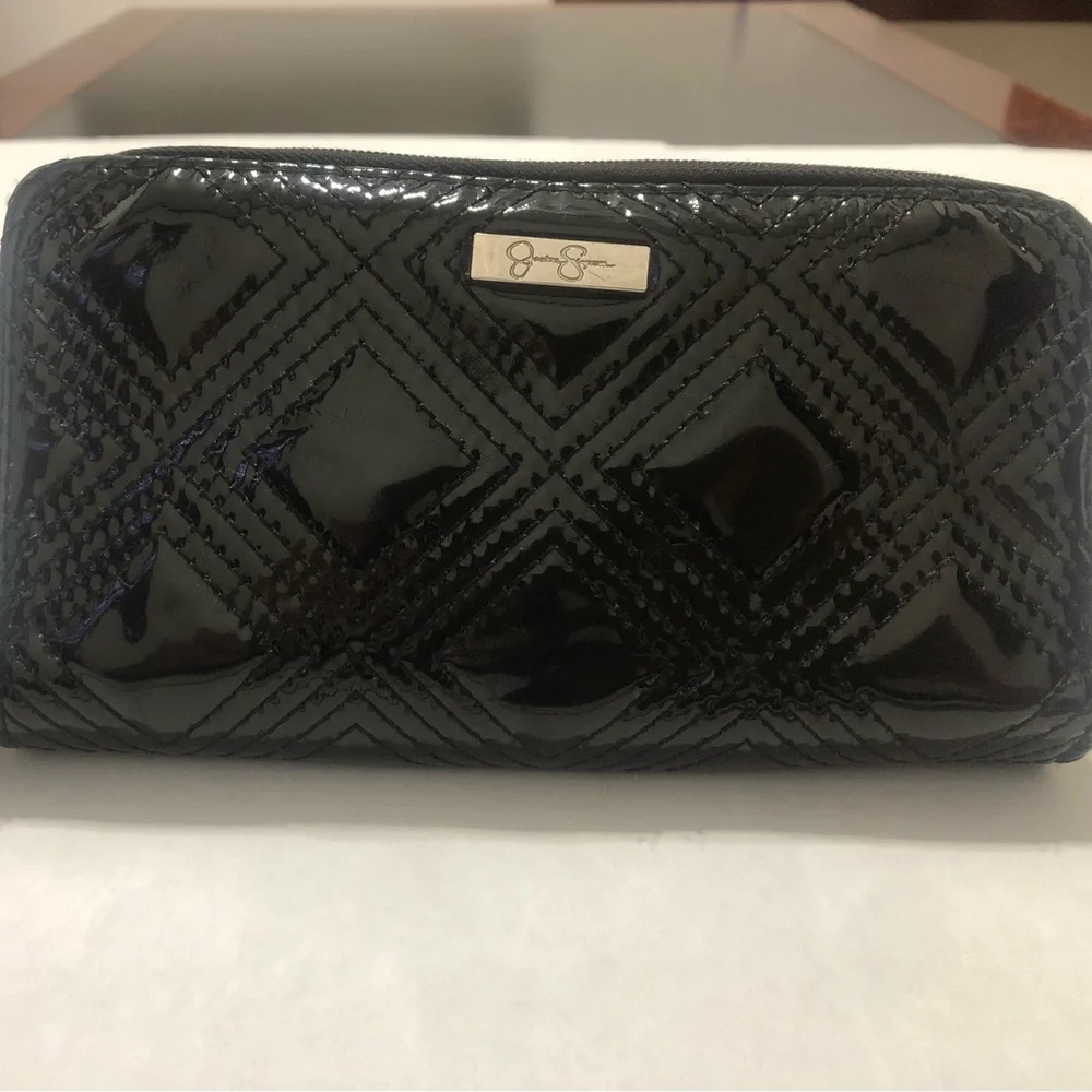 Jessica Simpson Wallet - Picture 1 of 8